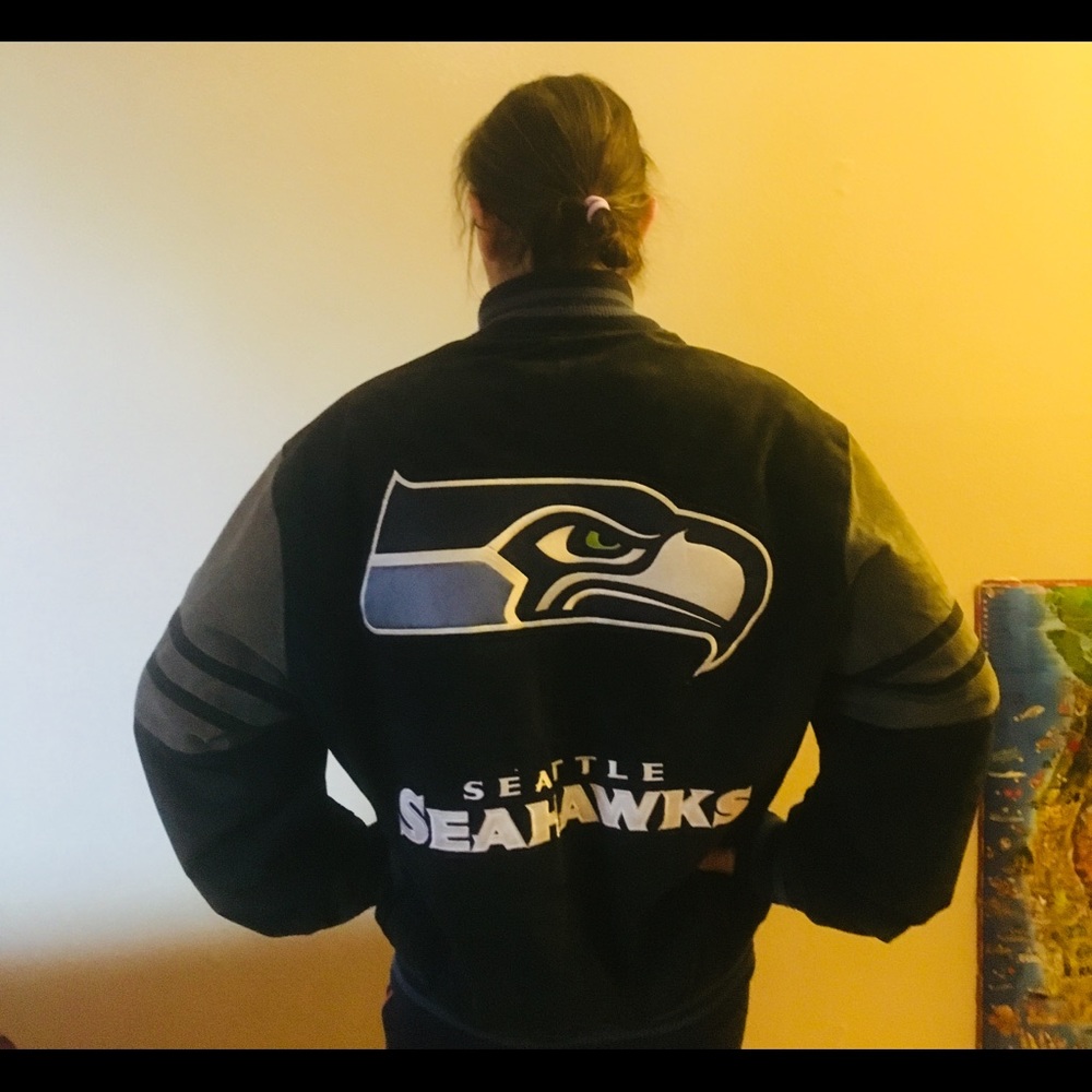Seahawks suede leather men’s medium jacket.